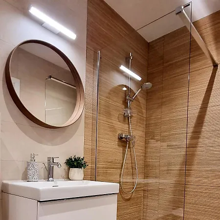 Apartment Apple - Wroblewskiego Prywatne Miejsce Parkingowe Łódź