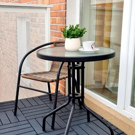 Apple - Wroblewskiego Prywatne Miejsce Parkingowe * Лодзь