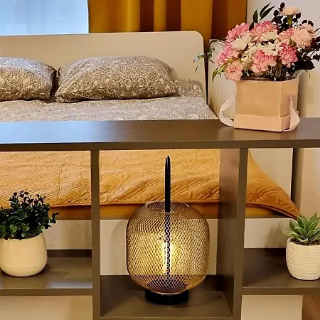 Apple - Wroblewskiego Prywatne Miejsce Parkingowe *