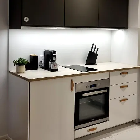 Apple - Wroblewskiego Prywatne Miejsce Parkingowe Лодзь