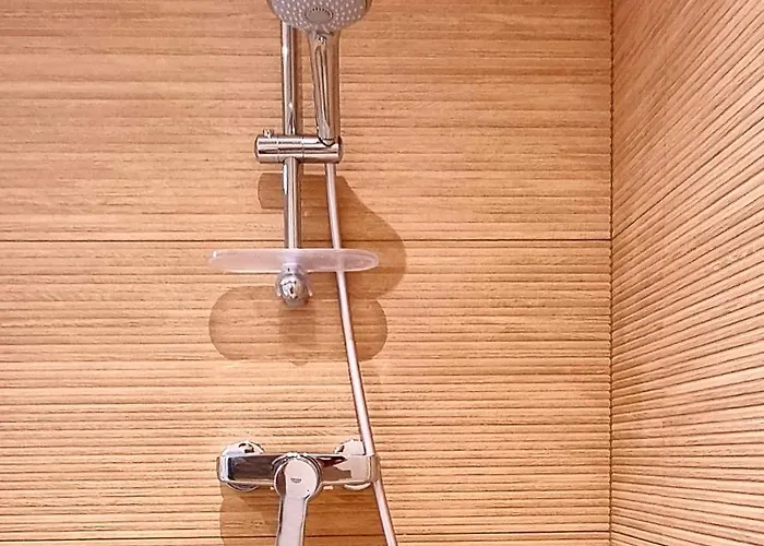 Apple - Wroblewskiego Prywatne Miejsce Parkingowe * לודז'